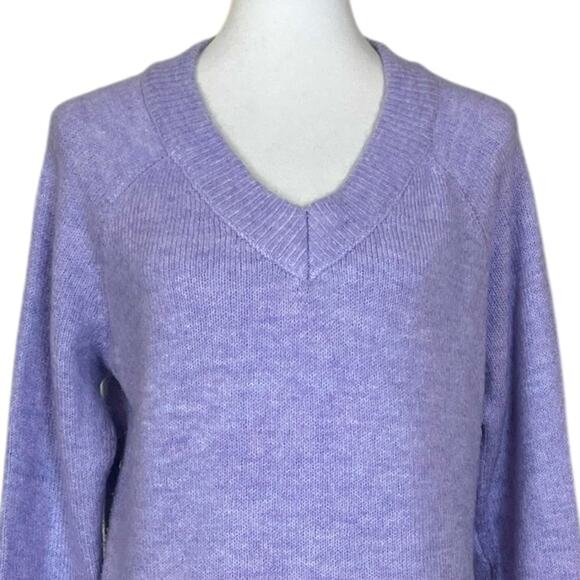 Almost Famous Sweater V-neck Tunic Soft Fuzzy Knit Purple Women’s Size Large - Picture 5 of 10